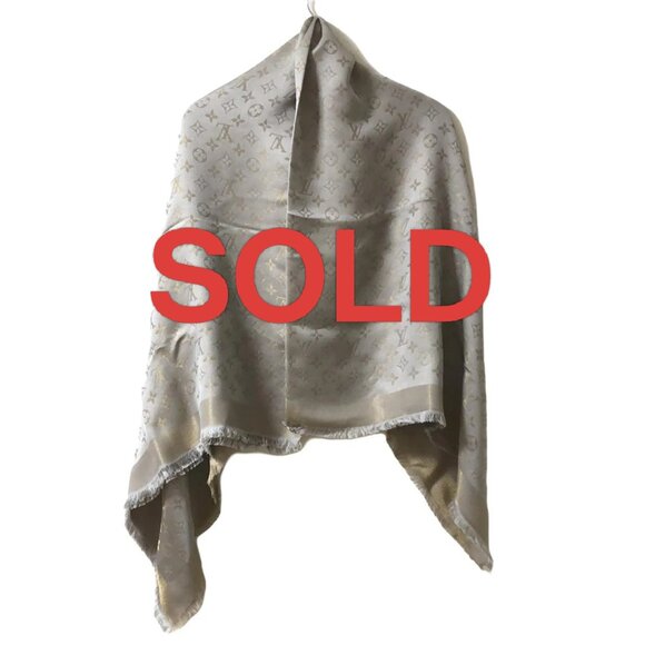 LOUIS VUITTON Shawl Monogram Shine Gray-Beige Others -Scarf 573-032225 - Picture 1 of 6